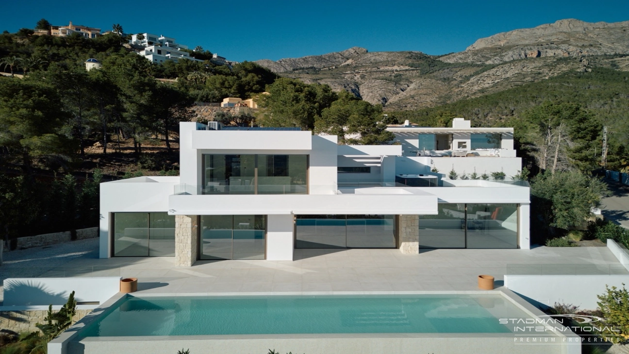 Modern New Build Villa on a Corner Plot with Sea Views
