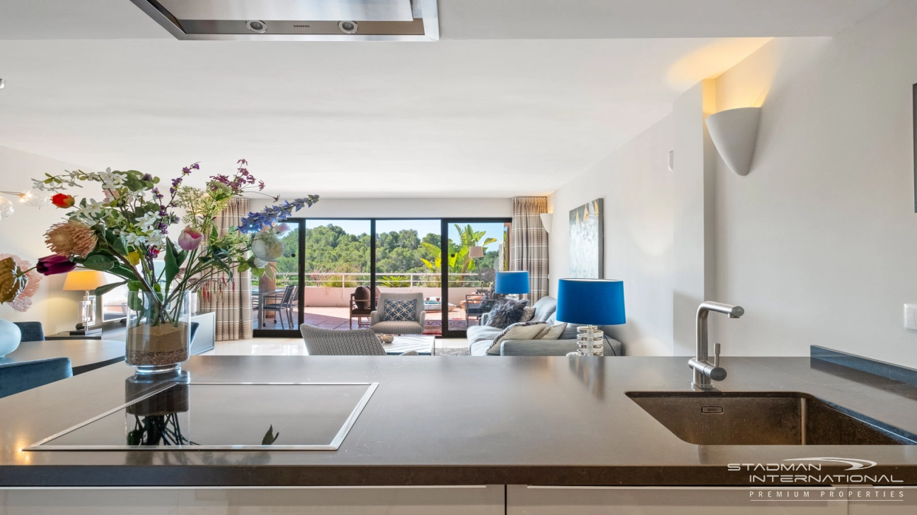Exclusive Apartment with Spacious Terrace in Altea la Vella