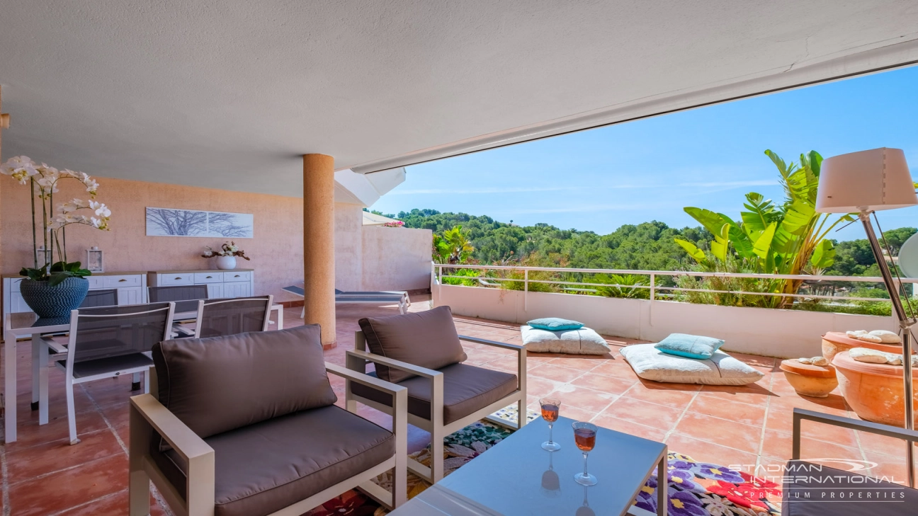 Exclusive Apartment with Spacious Terrace in Altea la Vella