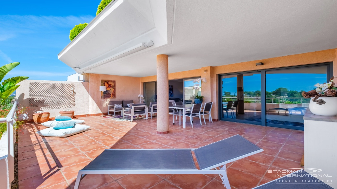 Exclusive Apartment with Spacious Terrace in Altea la Vella