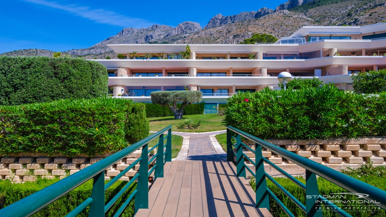 Exclusive Apartment with Spacious Terrace in Altea la Vella