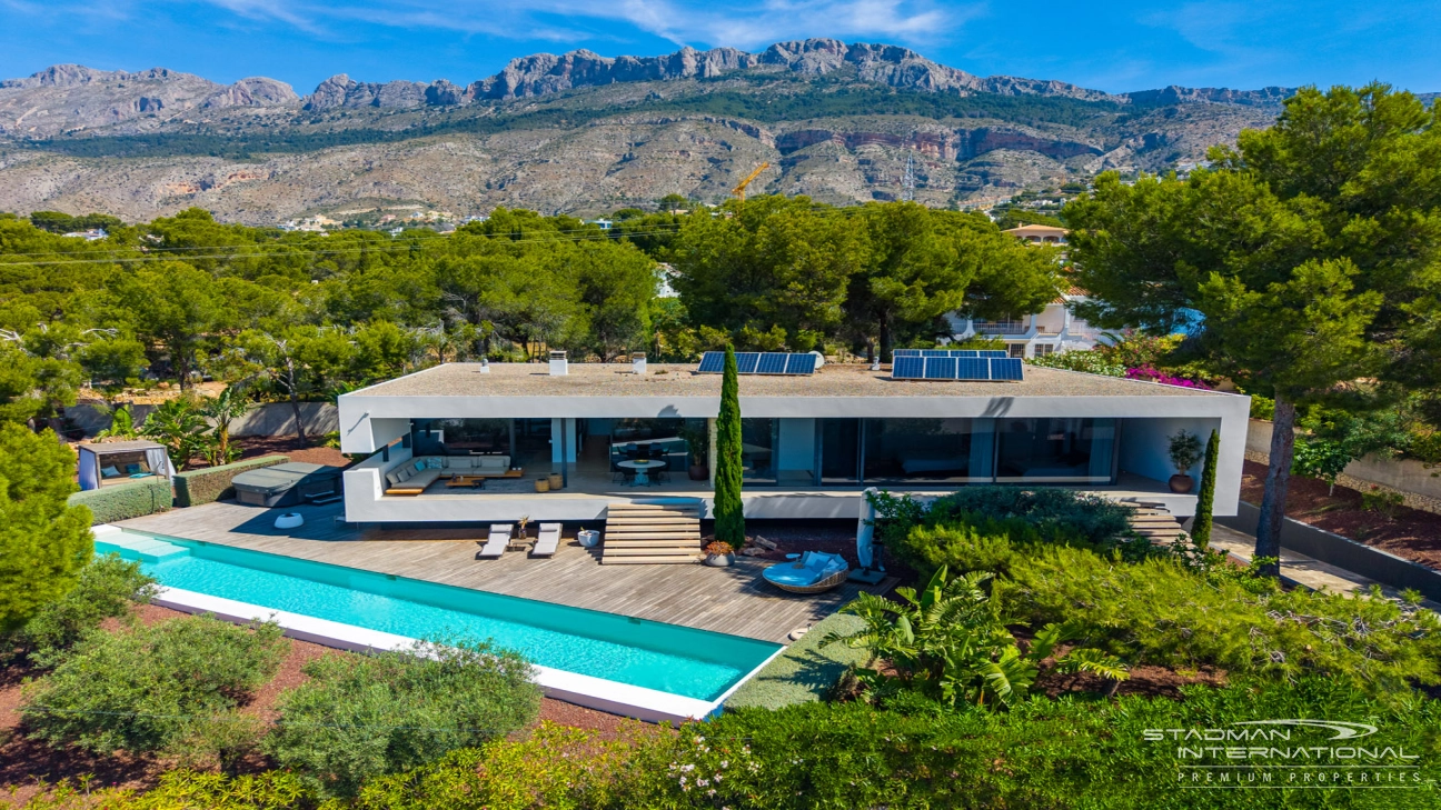 Modern Villa with Beautiful Sea Views Near Altea Golf Club