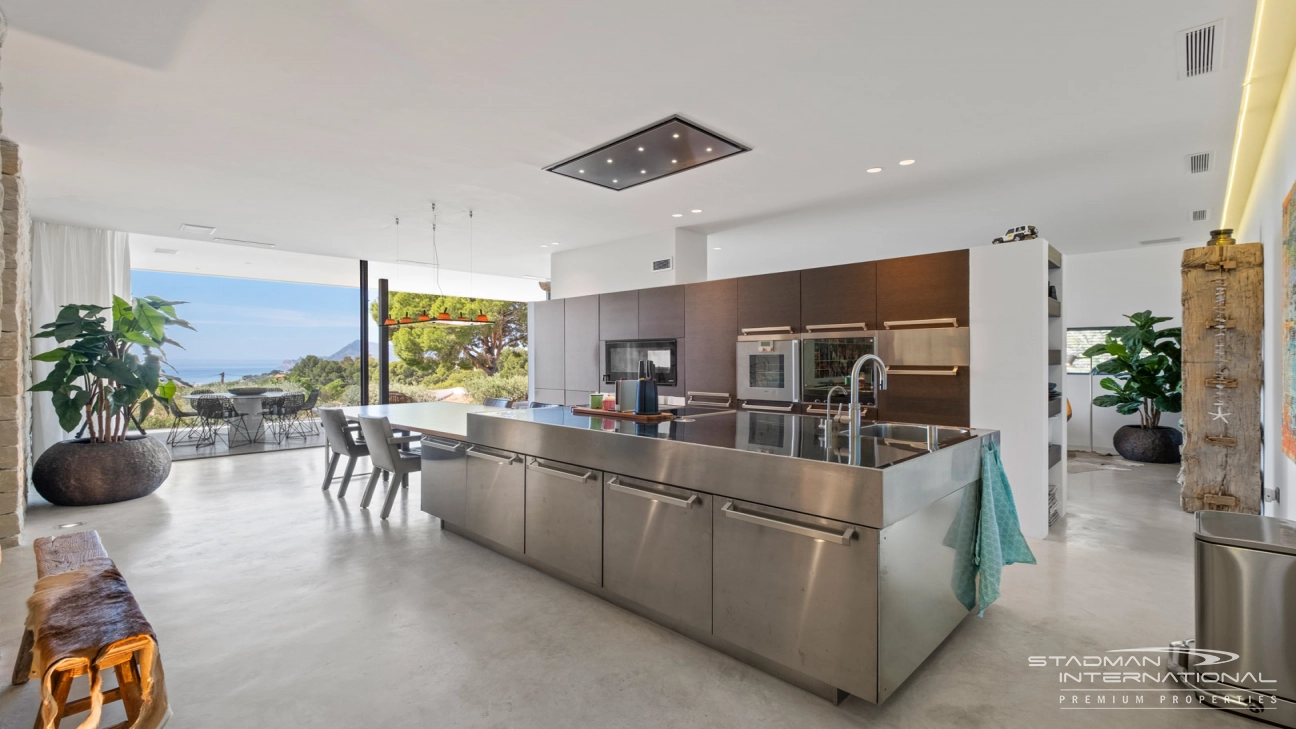 Modern Villa with Beautiful Sea Views Near Altea Golf Club