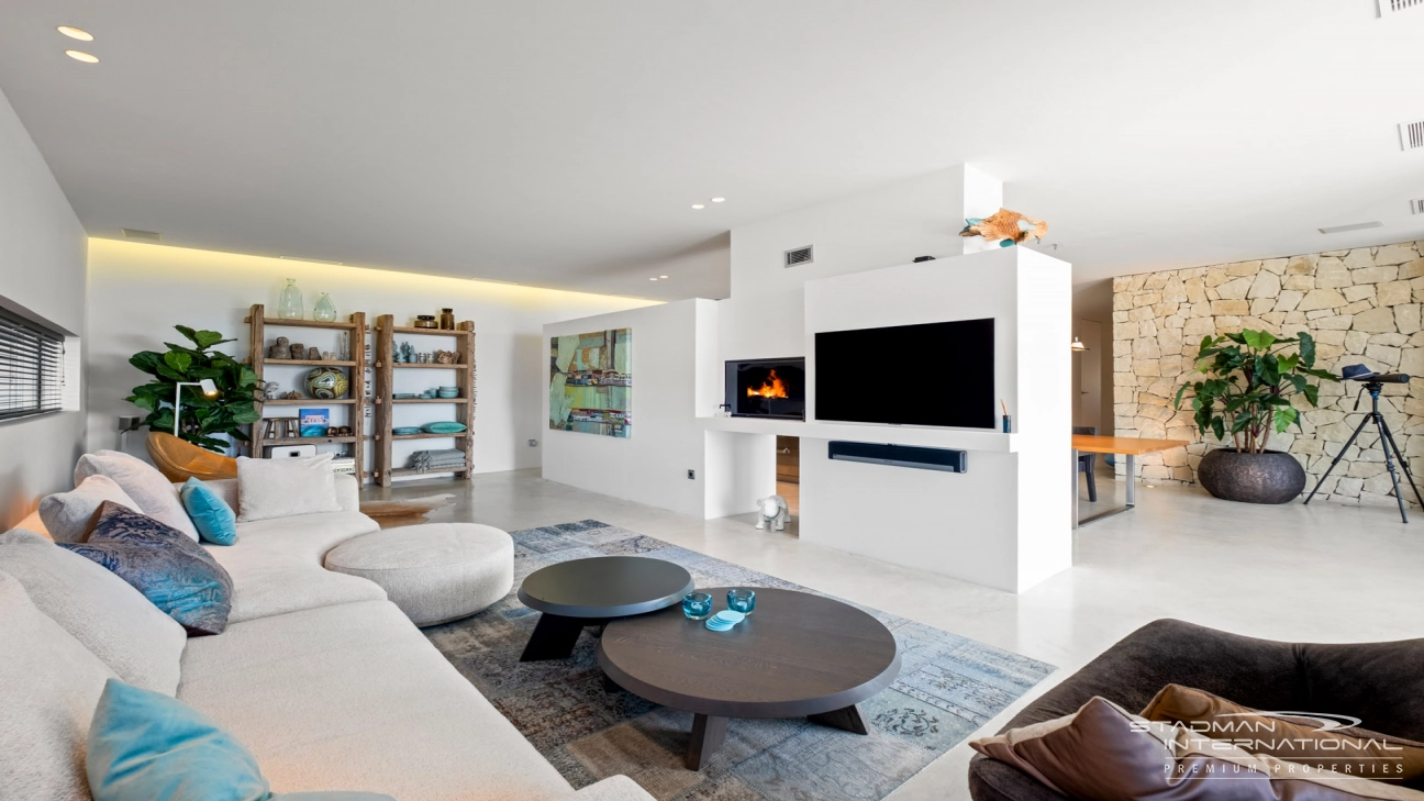 Modern Villa with Beautiful Sea Views Near Altea Golf Club