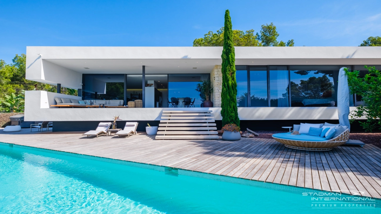 Modern Villa with Beautiful Sea Views Near Altea Golf Club