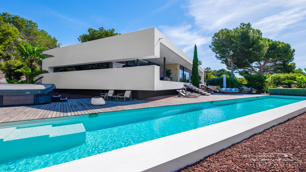 Modern Villa with Beautiful Sea Views Near Altea Golf Club