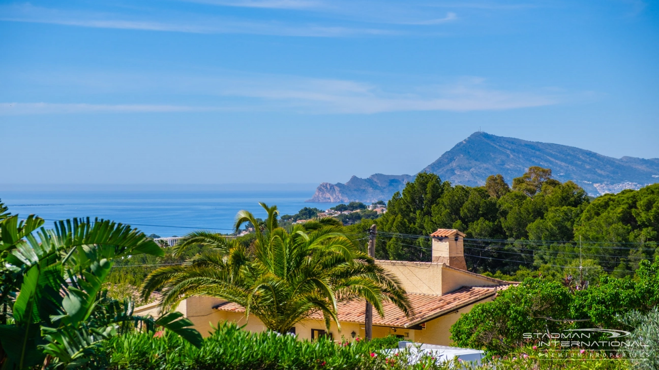 Modern Villa with Beautiful Sea Views Near Altea Golf Club