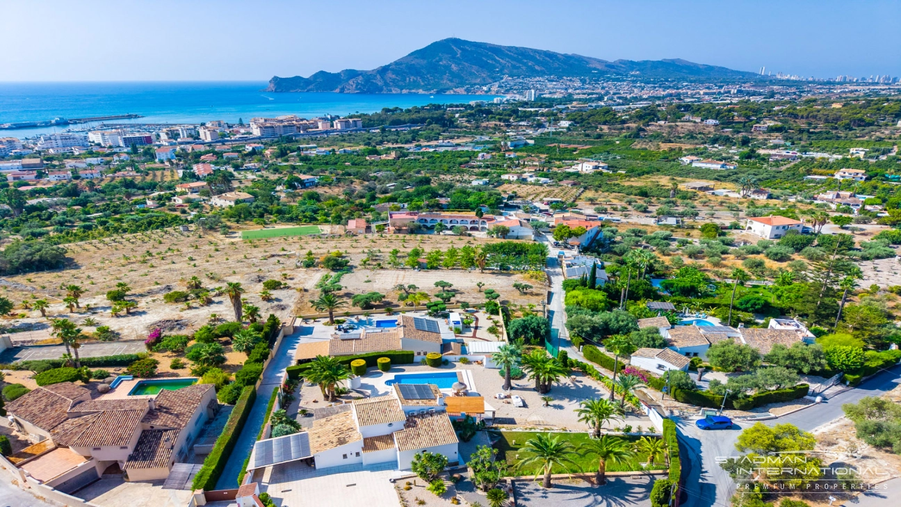 Villa with Spacious Plot and Sea Views Within Walking Distance of Old Town Altea