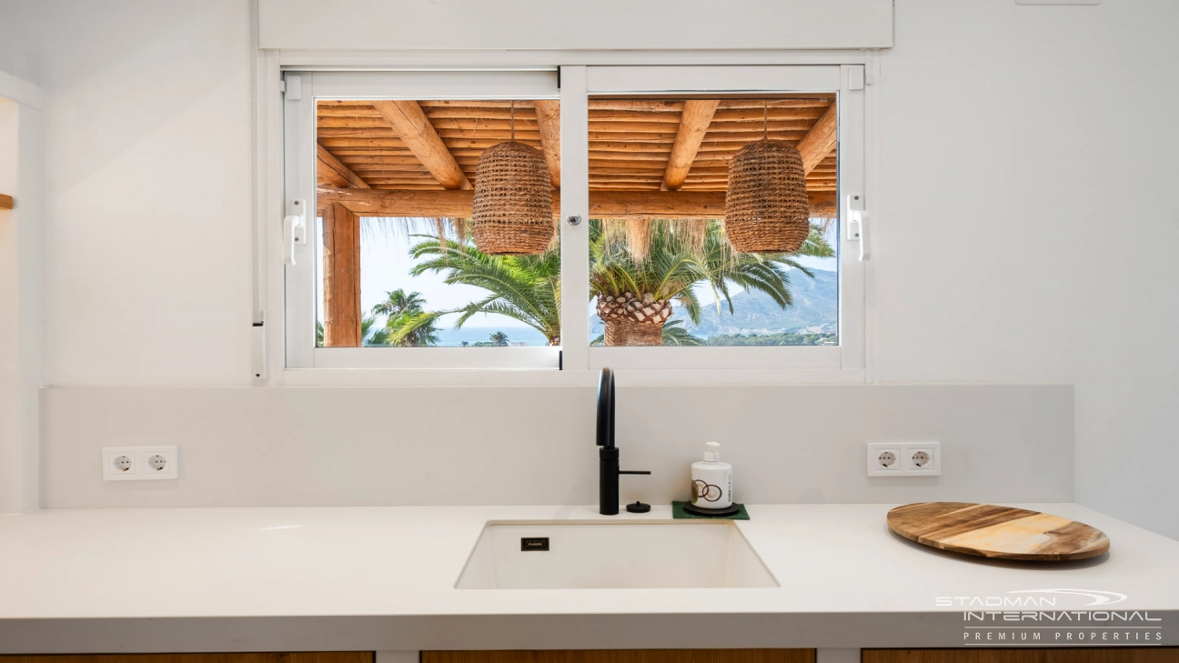 Villa with Spacious Plot and Sea Views Within Walking Distance of Old Town Altea