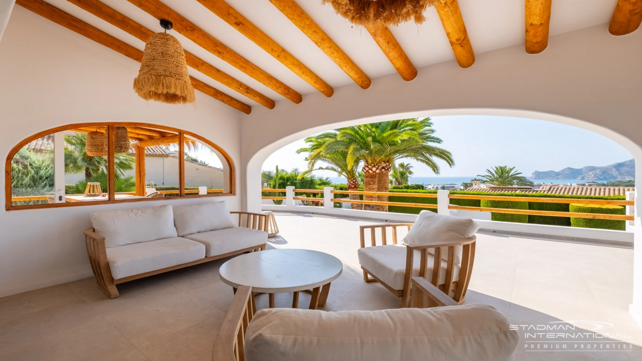 Villa with Spacious Plot and Sea Views Within Walking Distance of Old Town Altea