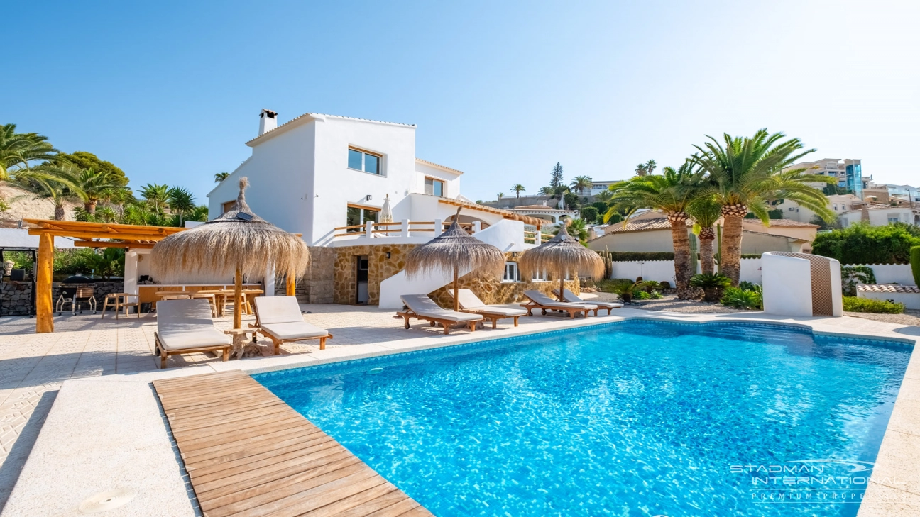Villa with Spacious Plot and Sea Views Within Walking Distance of Old Town Altea