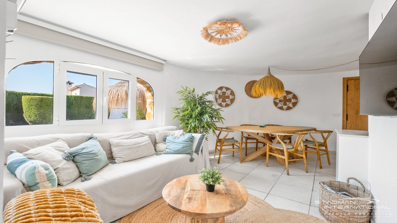 Villa with Spacious Plot and Sea Views Within Walking Distance of Old Town Altea