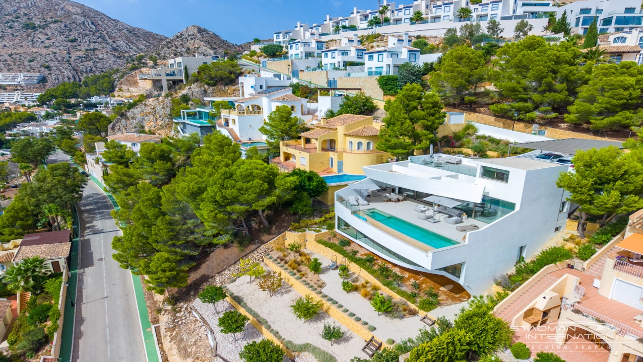 Moderne Designvilla mit Fantastischem Meerblick in Altea Hills