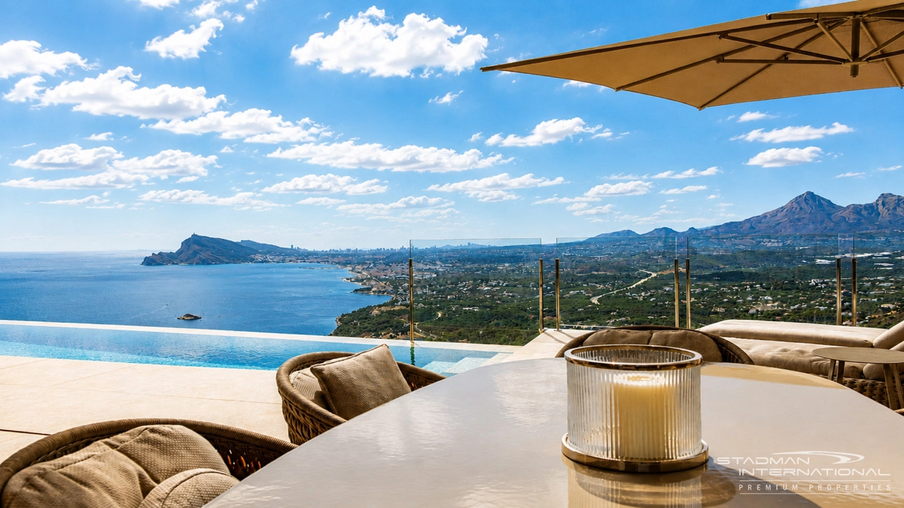Moderne Designvilla mit Fantastischem Meerblick in Altea Hills