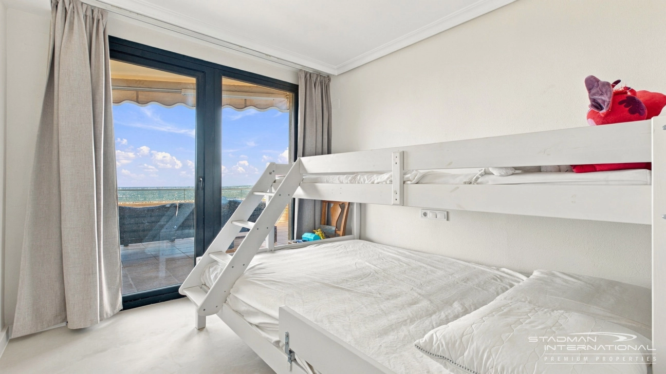Mooi Appartement met Groot Terras en Fantastisch Zeezicht