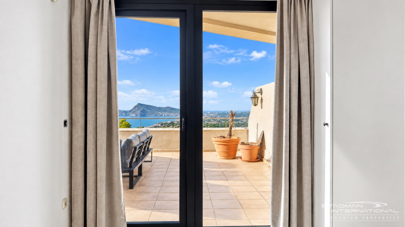 Mooi Appartement met Groot Terras en Fantastisch Zeezicht