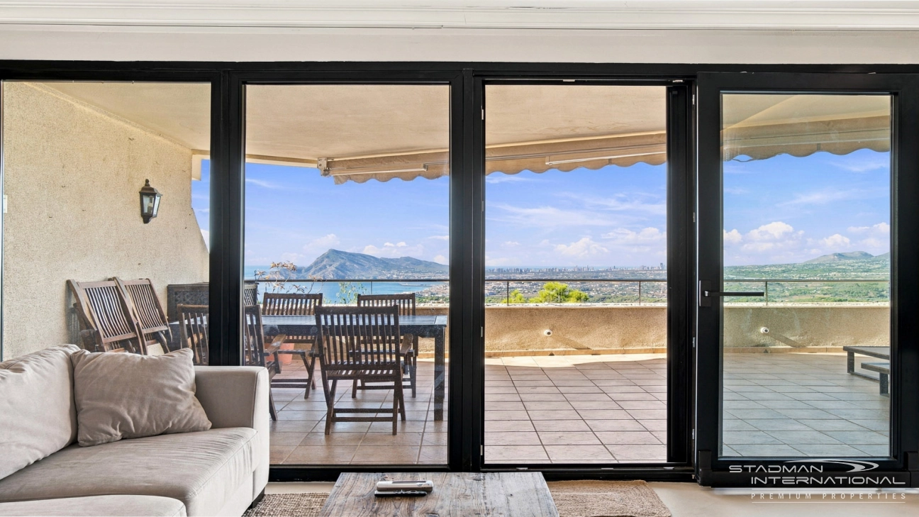 Mooi Appartement met Groot Terras en Fantastisch Zeezicht