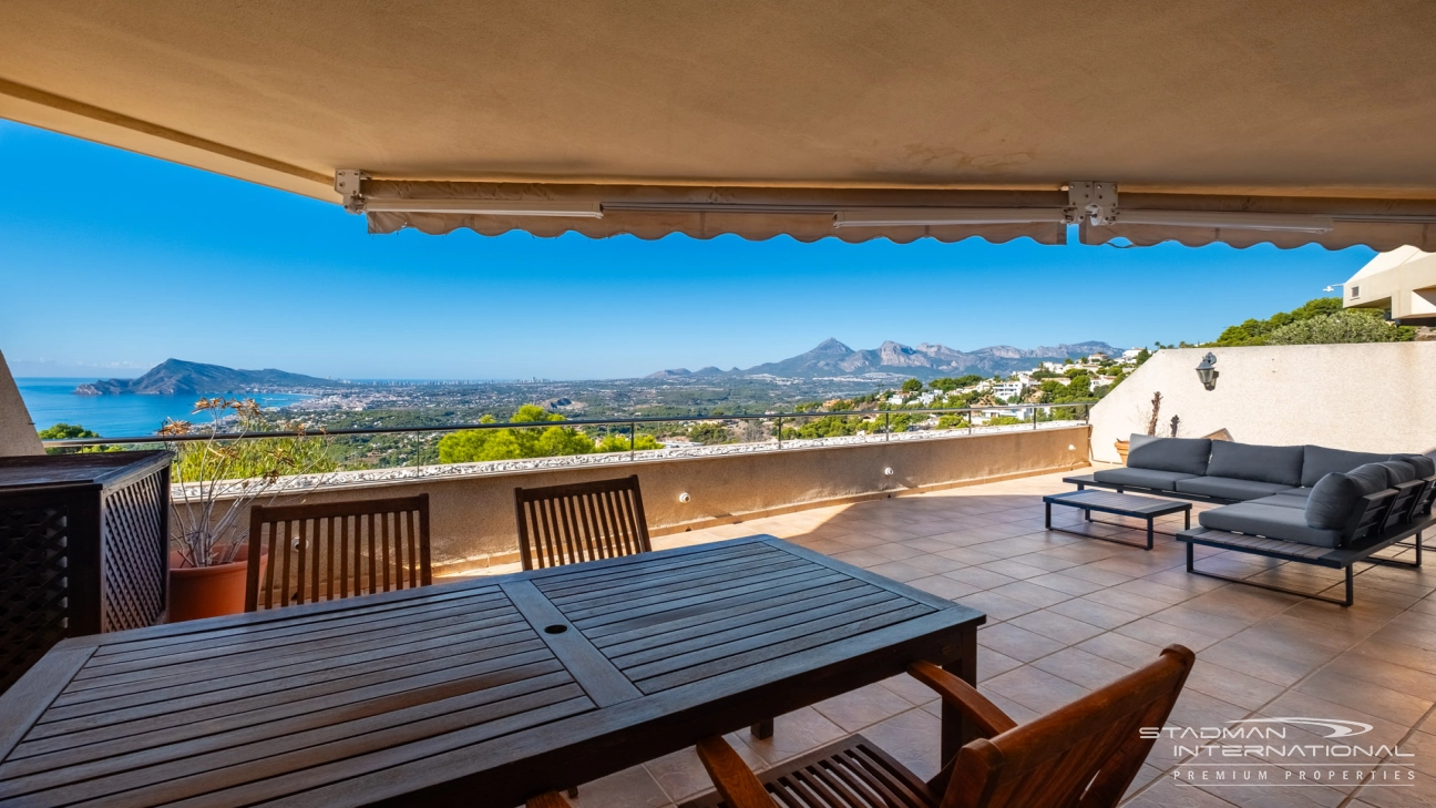 Mooi Appartement met Groot Terras en Fantastisch Zeezicht