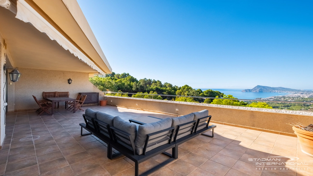 Mooi Appartement met Groot Terras en Fantastisch Zeezicht