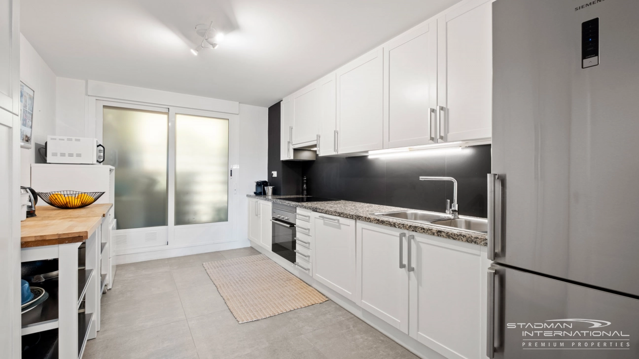 Beautiful Apartment with Spacious Terrace and Sea Views in Altea Hills