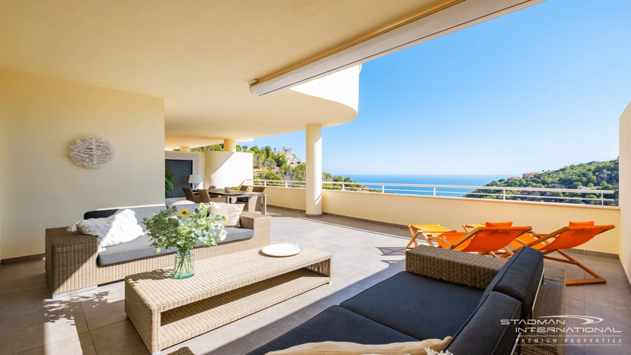 Beautiful Apartment with Spacious Terrace and Sea Views in Altea Hills