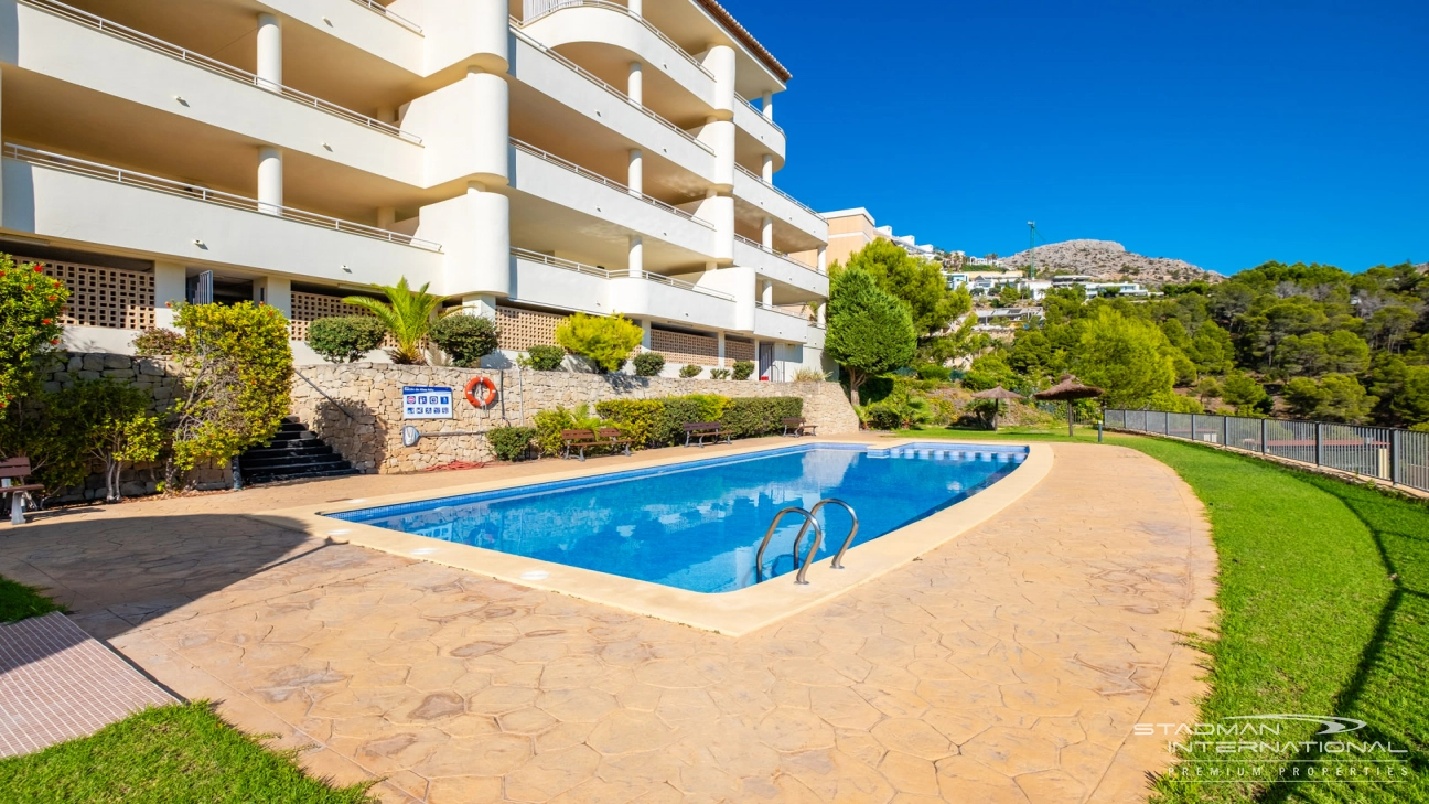 Beautiful Apartment with Spacious Terrace and Sea Views in Altea Hills