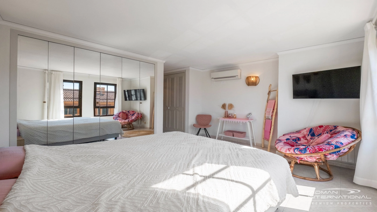 Spacieux Appartement Duplex à Proximité de la Plage et du Port 