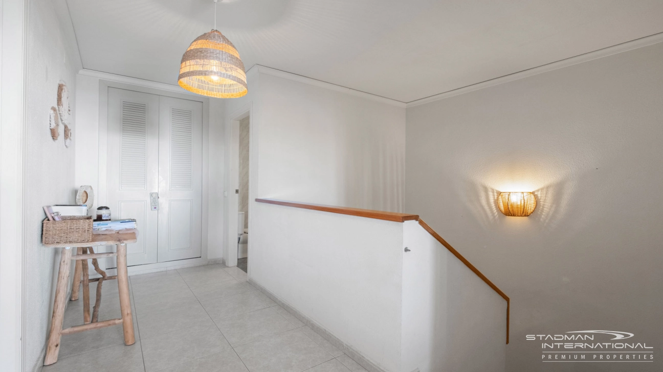 Spacieux Appartement Duplex à Proximité de la Plage et du Port 