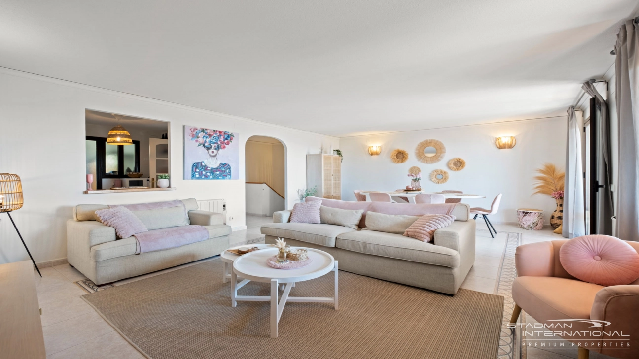 Spacieux Appartement Duplex à Proximité de la Plage et du Port 