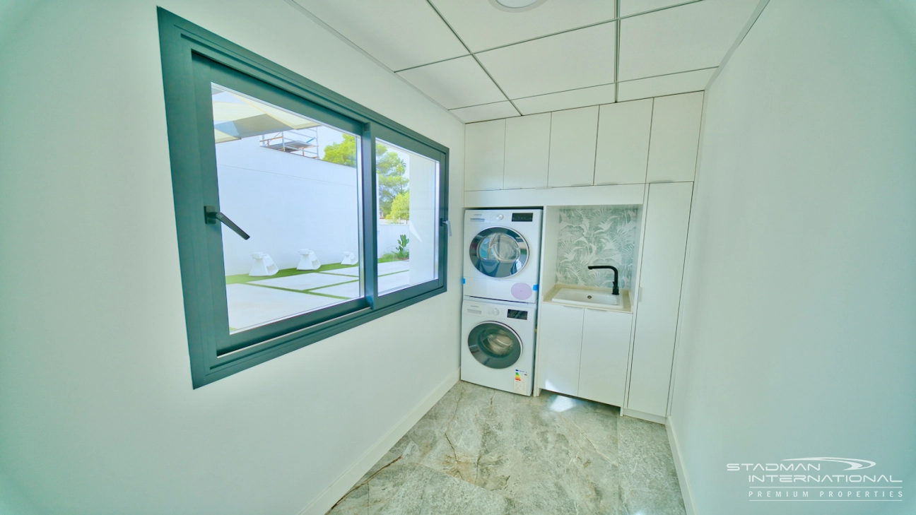 Modern Villa on a Flat Plot in a Central Location Near Altea