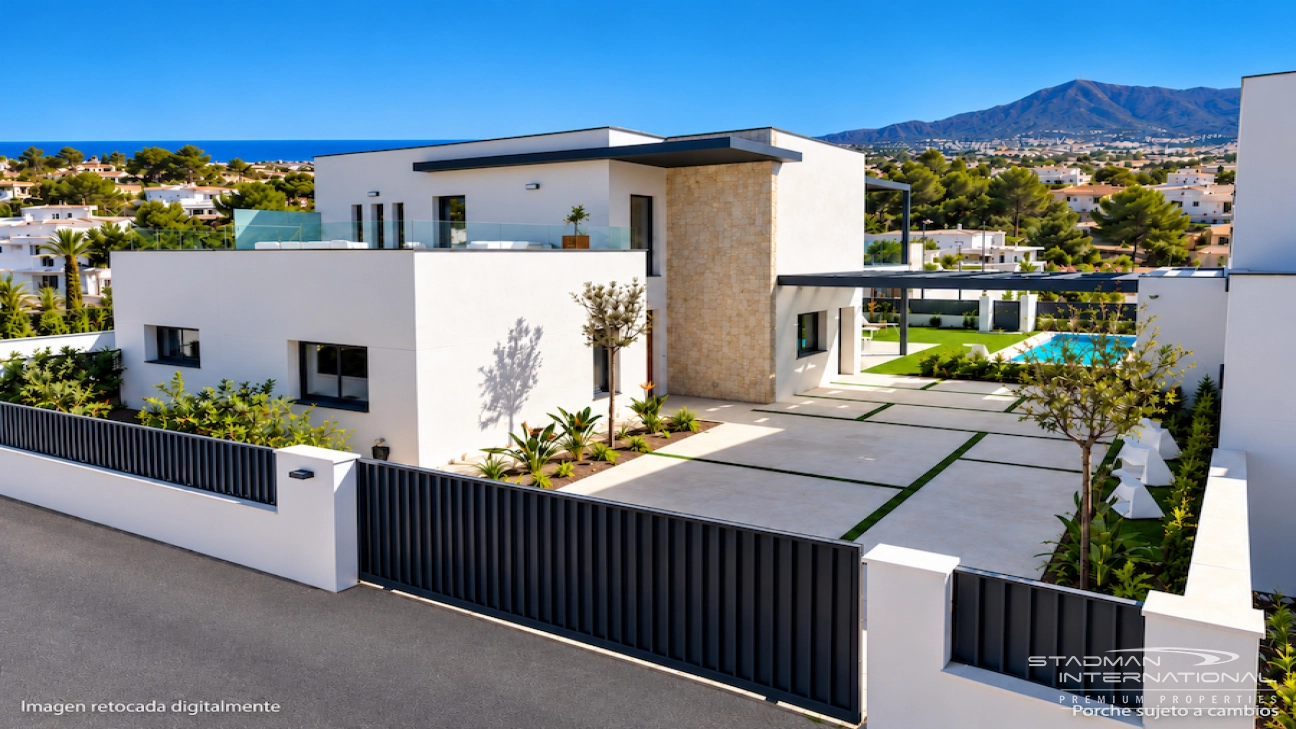 Modern Villa on a Flat Plot in a Central Location Near Altea