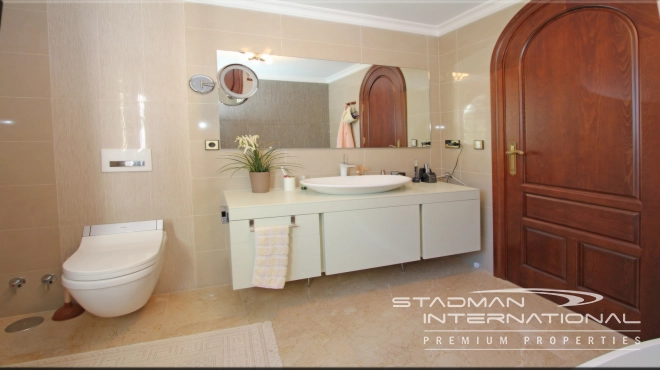 Stunning Moorish Style Villa with a Modern Interior and a Large Private Plot