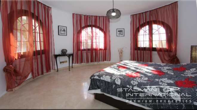 Stunning Moorish Style Villa with a Modern Interior and a Large Private Plot