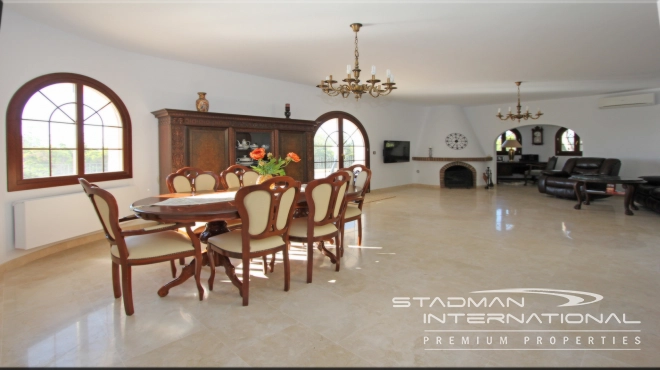 Stunning Moorish Style Villa with a Modern Interior and a Large Private Plot