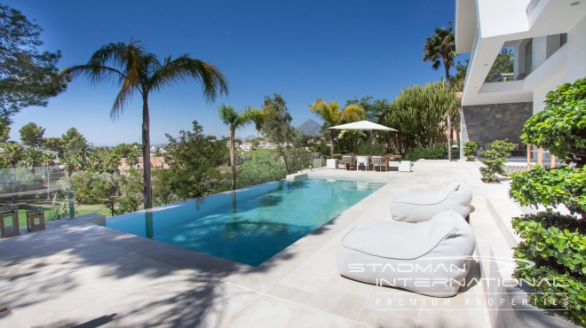 Beautiful Modern Villa Directly Overlooking Don Cayo Golf Course in Altea La Vella