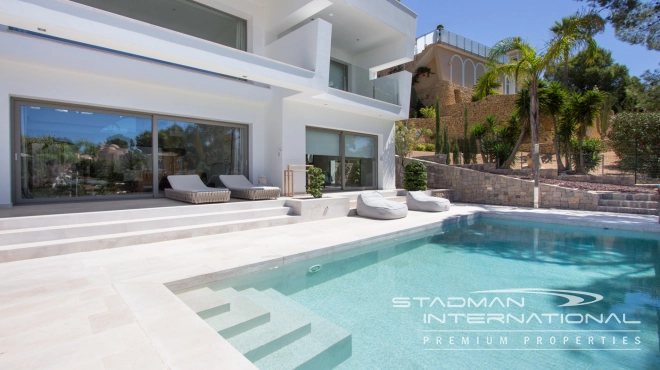 Beautiful Modern Villa Directly Overlooking Don Cayo Golf Course in Altea La Vella