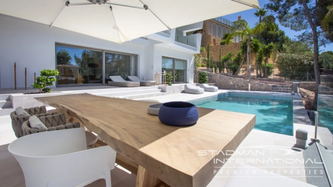 Beautiful Modern Villa Directly Overlooking Don Cayo Golf Course in Altea La Vella