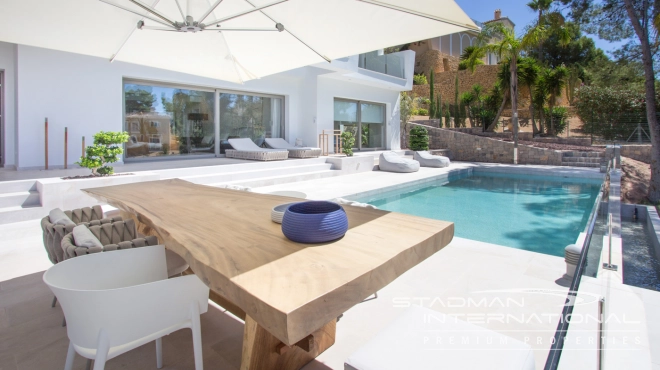 Beautiful Modern Villa Directly Overlooking Don Cayo Golf Course in Altea La Vella