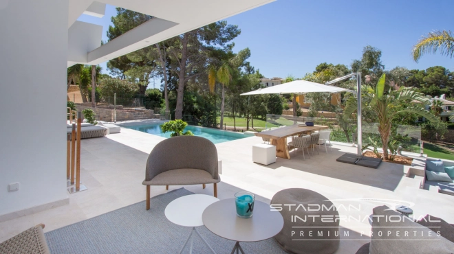 Beautiful Modern Villa Directly Overlooking Don Cayo Golf Course in Altea La Vella
