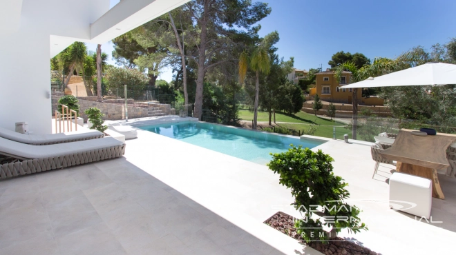 Beautiful Modern Villa Directly Overlooking Don Cayo Golf Course in Altea La Vella