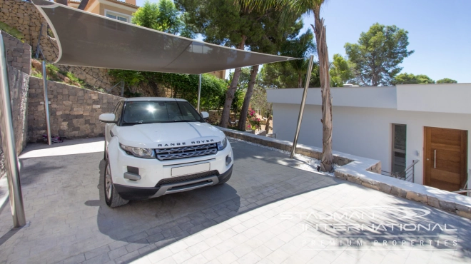 Beautiful Modern Villa Directly Overlooking Don Cayo Golf Course in Altea La Vella