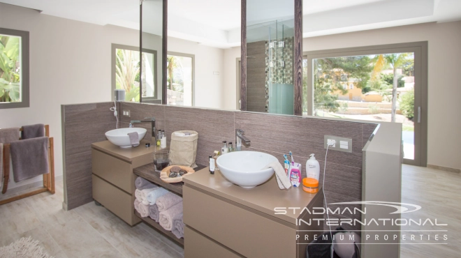 Beautiful Modern Villa Directly Overlooking Don Cayo Golf Course in Altea La Vella