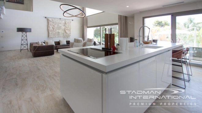 Beautiful Modern Villa Directly Overlooking Don Cayo Golf Course in Altea La Vella