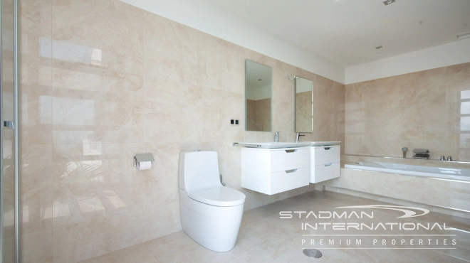 Modern Masterpiece on Don Cayo Golf with Spectacular Panoramic Views