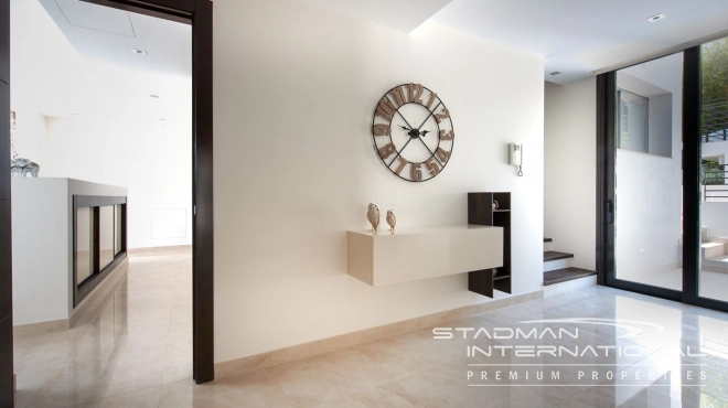 Modern Masterpiece on Don Cayo Golf with Spectacular Panoramic Views