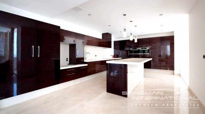 Modern Masterpiece on Don Cayo Golf with Spectacular Panoramic Views