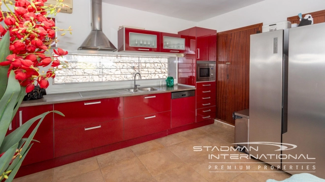 South Facing Villa with Indoor Pool in Altea La Vella
