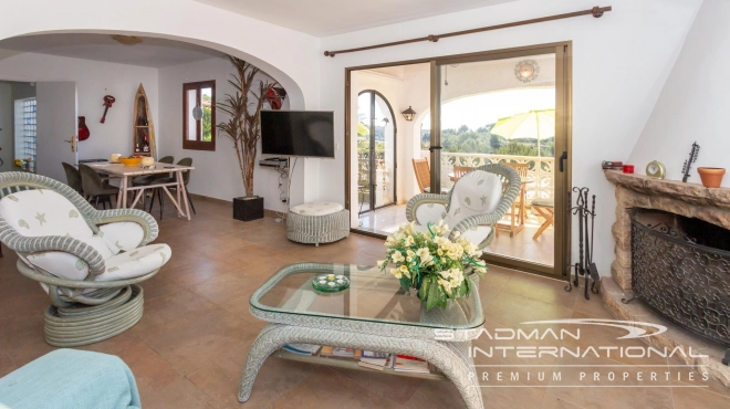 South Facing Villa with Indoor Pool in Altea La Vella
