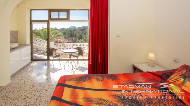 South Facing Villa with Indoor Pool in Altea La Vella
