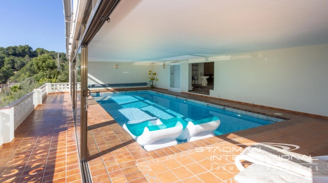 South Facing Villa with Indoor Pool in Altea La Vella
